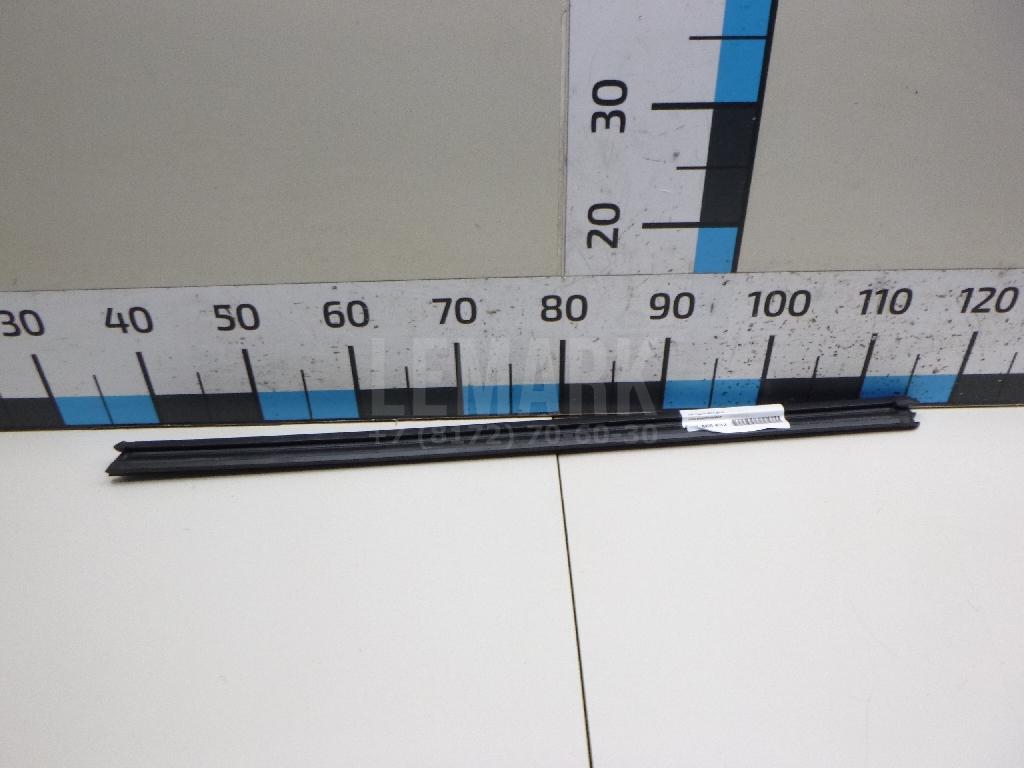Накладка стекла переднего правого 5N08374805AP VAG