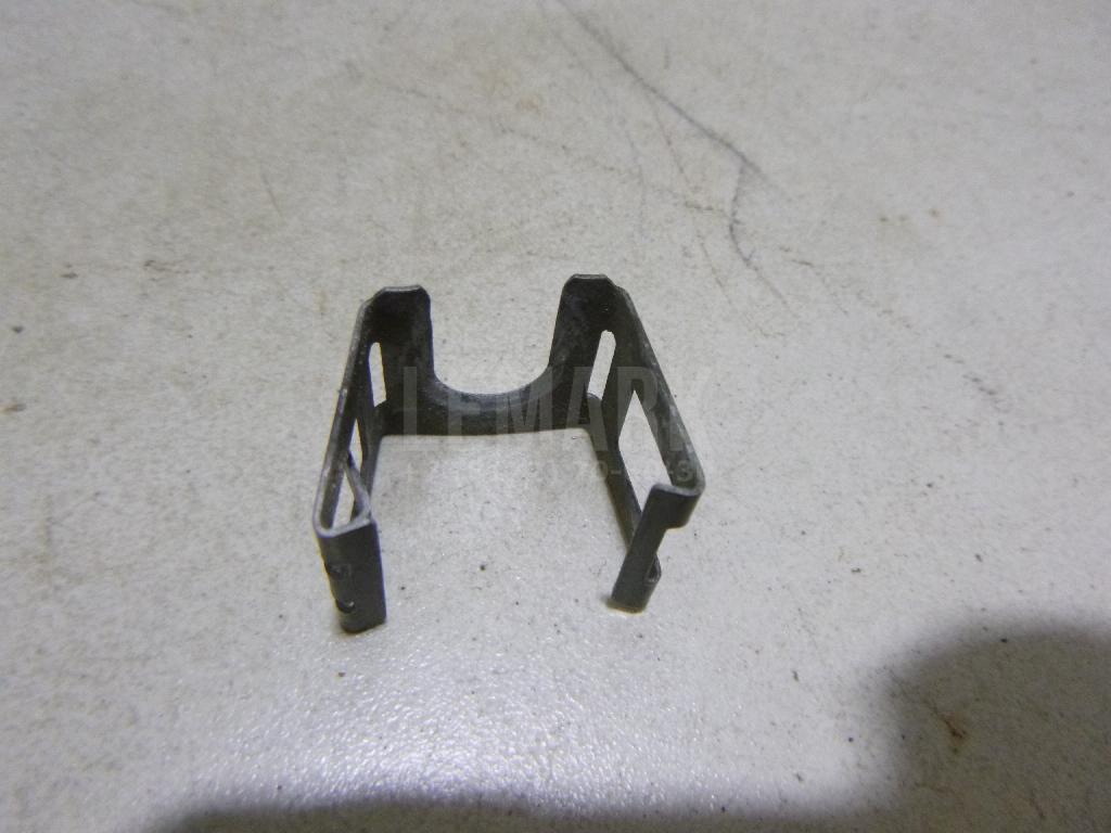 Кронштейн форсунки 1053951 Ford