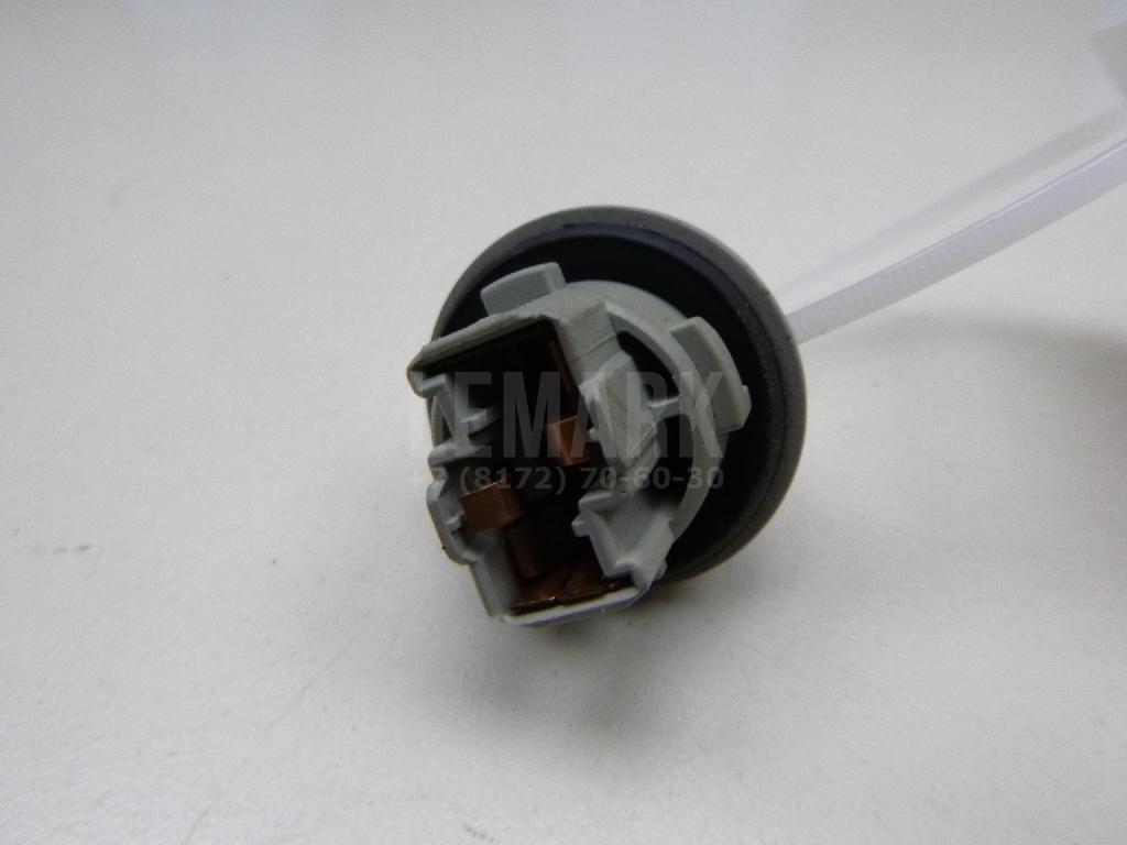 Патрон лампы 9007560028 Toyota