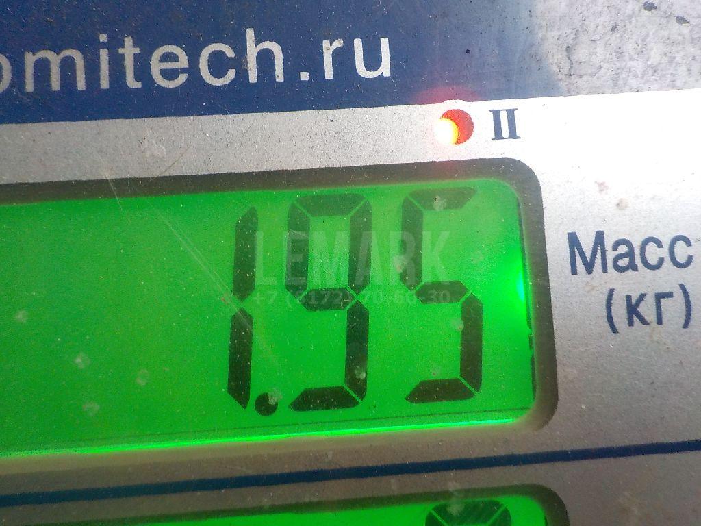 Петля крышки багажника