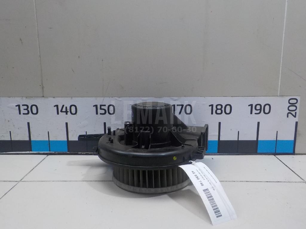 Моторчик отопителя 6R1819015 VAG