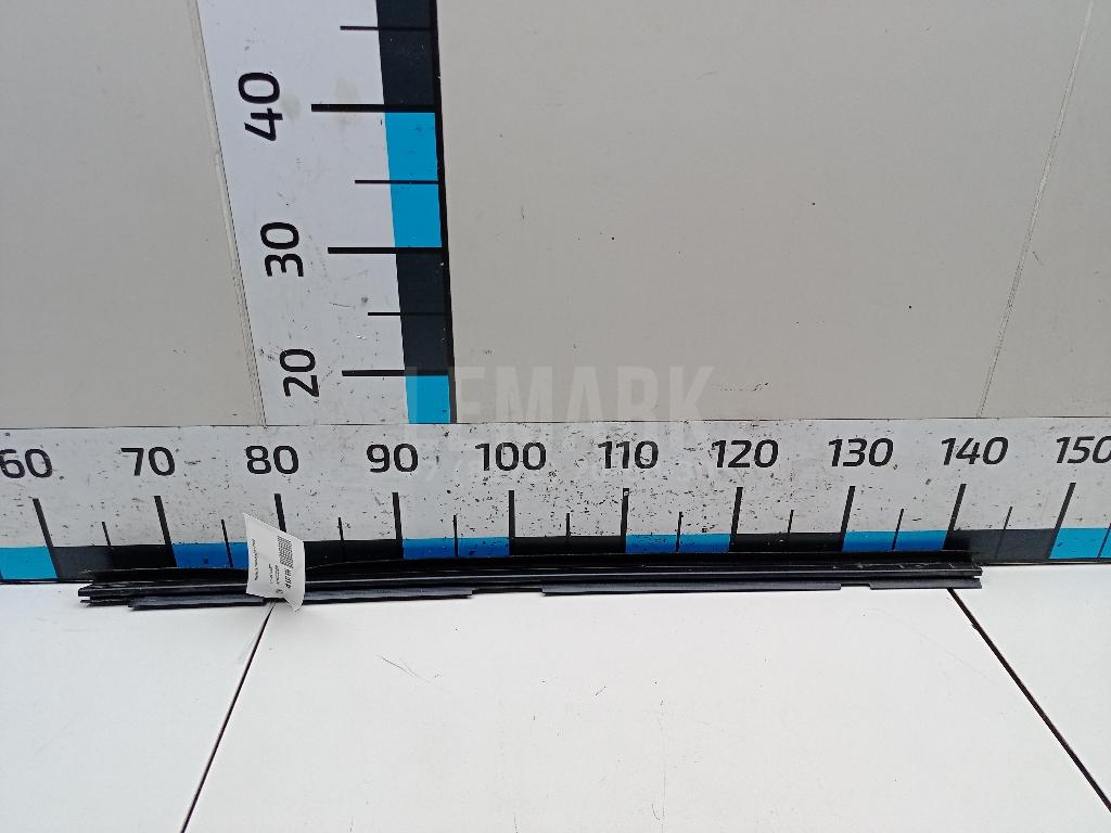 Накладка стекла переднего левого 1K5837471C5AP VAG