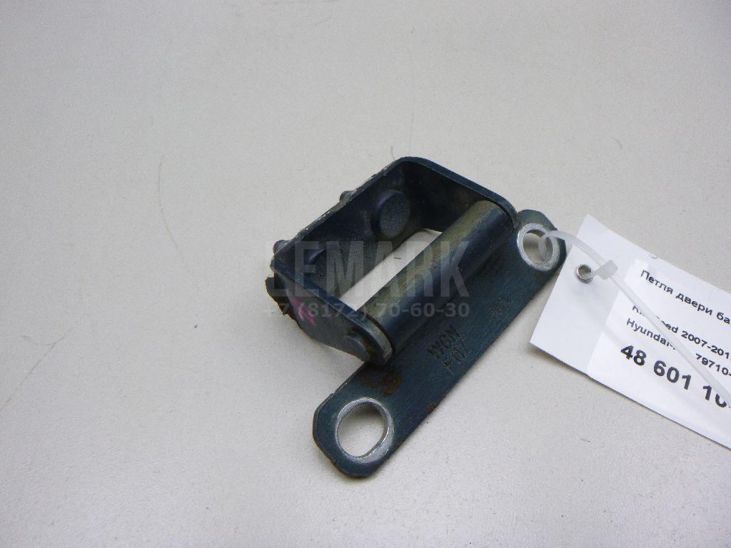 Петля двери багажника 797100Z000 Hyundai-Kia