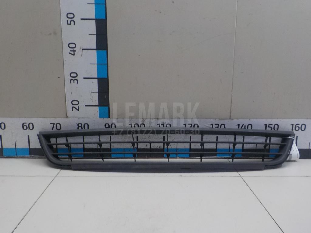 Решетка в бампер центральная 5C68536779B9 VAG