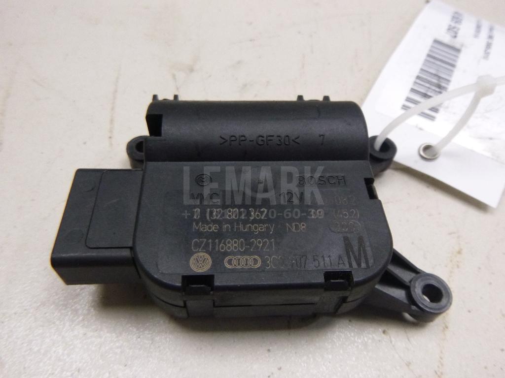 Моторчик заслонки отопителя 3C0907511A VAG