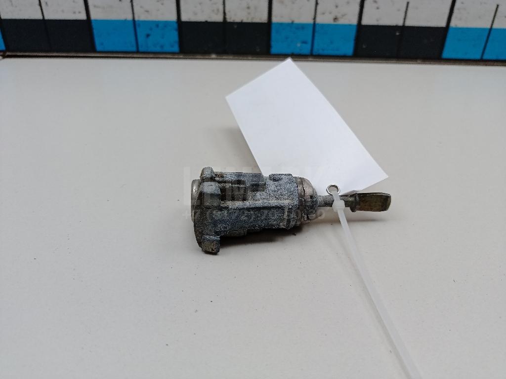 Вставка замка двери 1U0837168E VAG