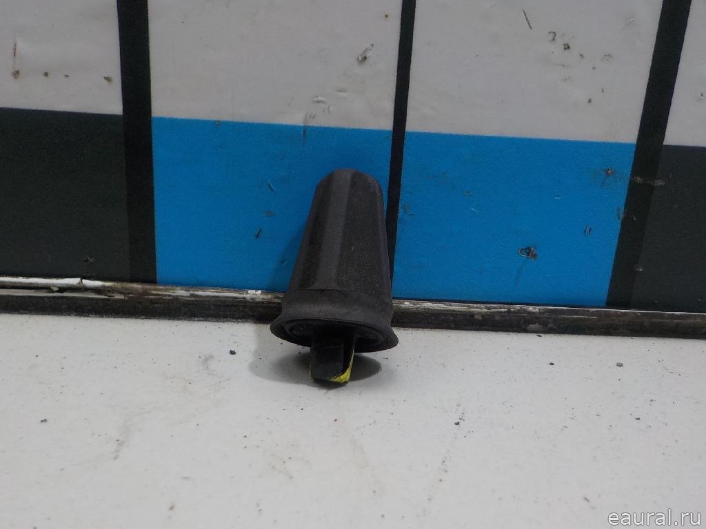 Отбойник капота