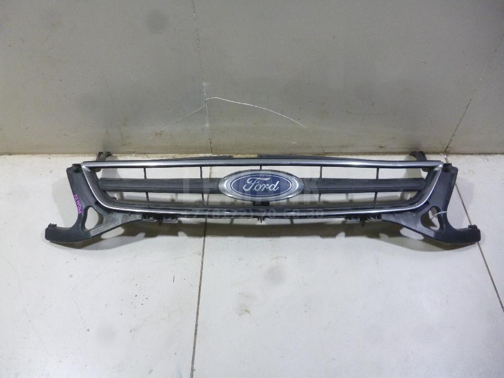 Решетка радиатора 1736164 Ford
