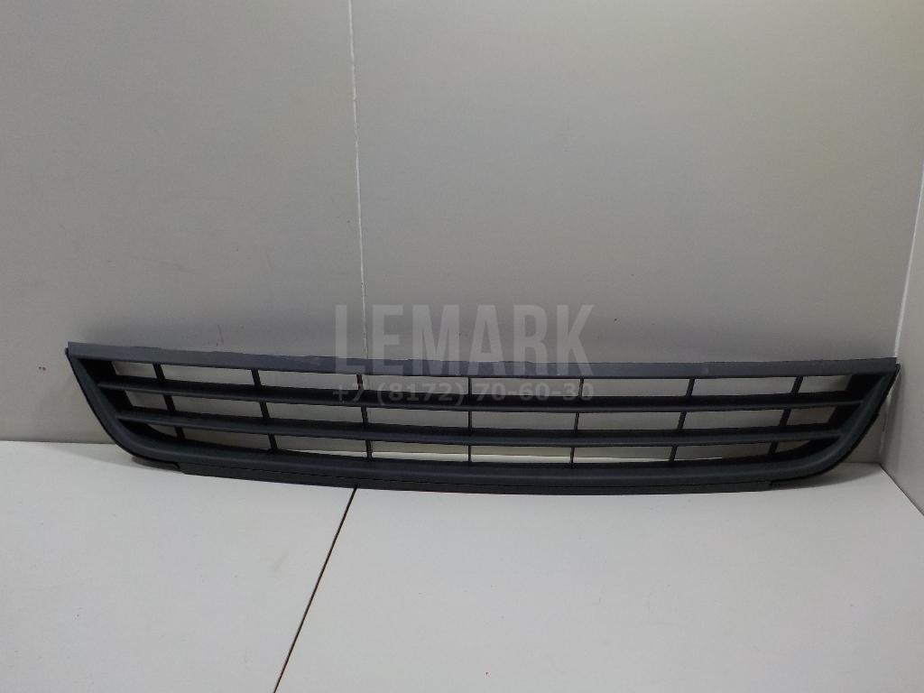 Решетка в бампер центральная 5C68536779B9 VAG