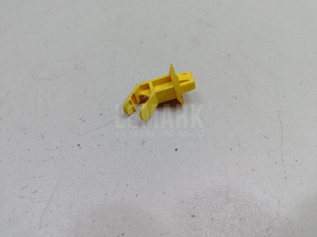 Защелка держателя капота 1729997 Ford
