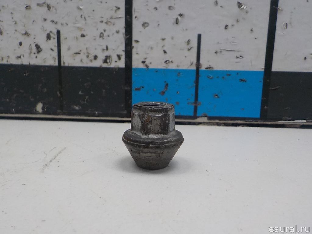 Гайка колеса