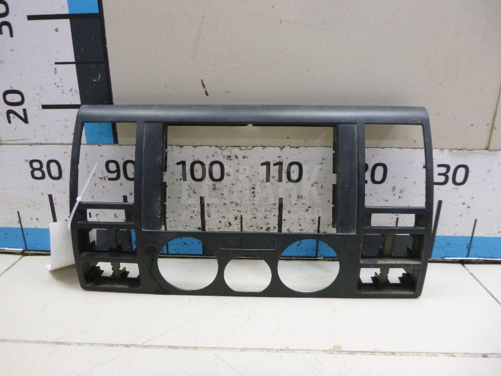 Рамка магнитолы 7H0857237E9B9 VAG