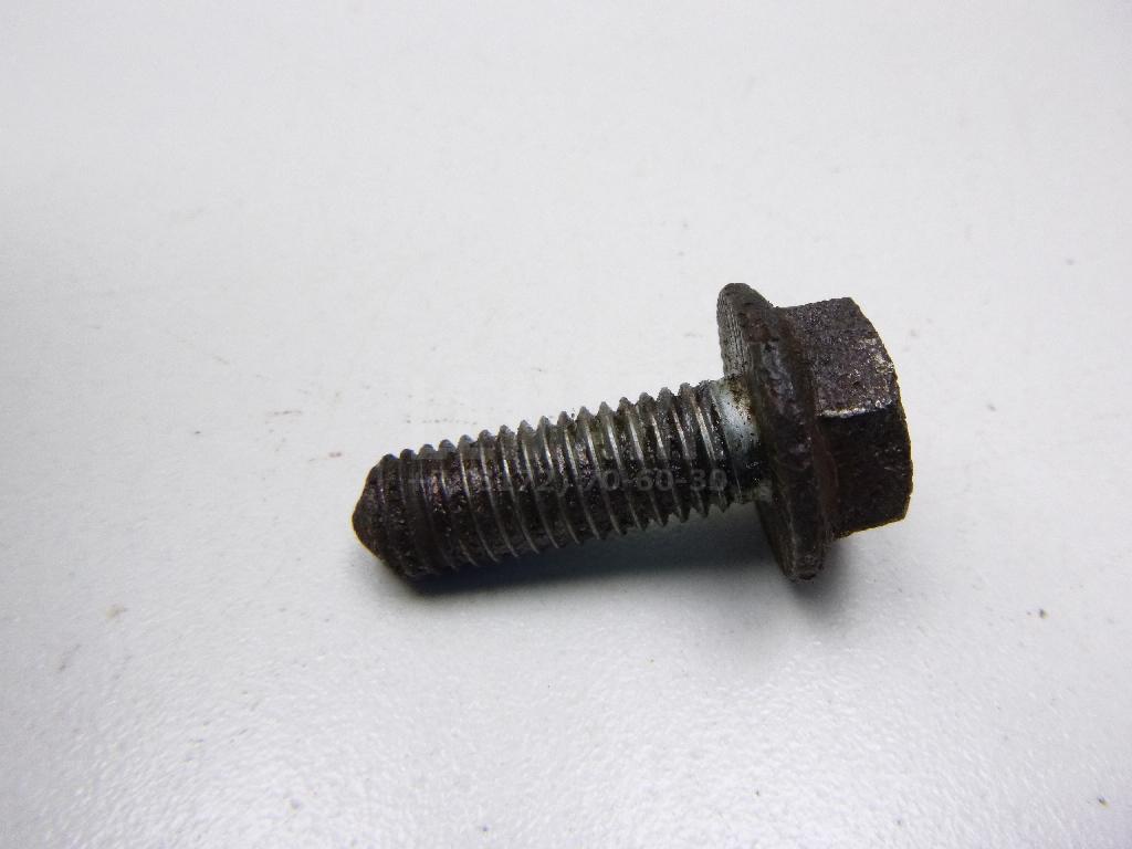 Болт цапфы N90758902 VAG