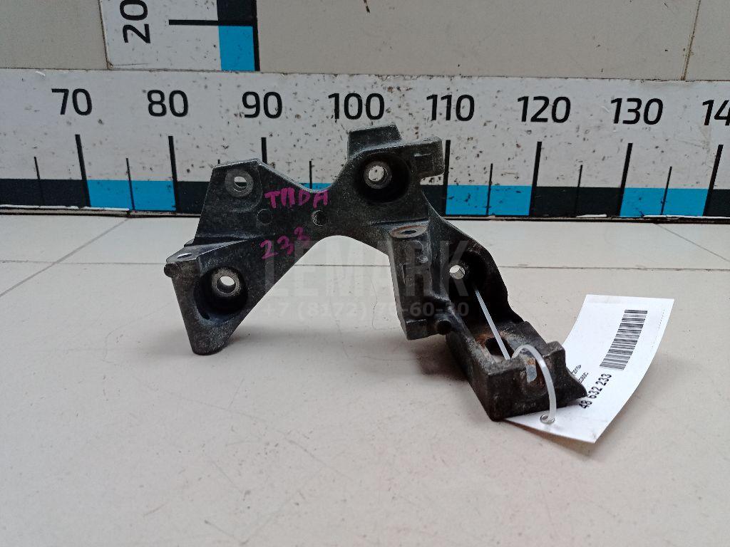 Кронштейн генератора 11710ED50C Nissan