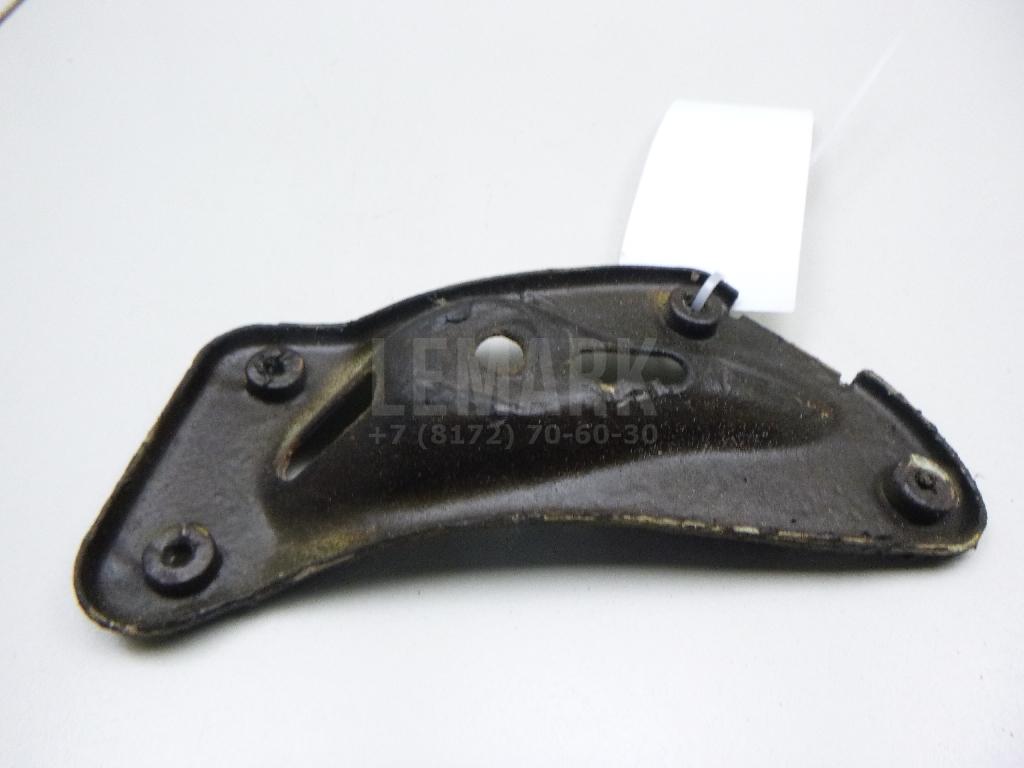 Кронштейн крепления крыла 1Z0810680A VAG