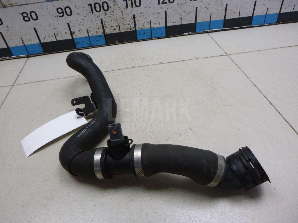 Патрубок радиатора 7P6122051G VAG