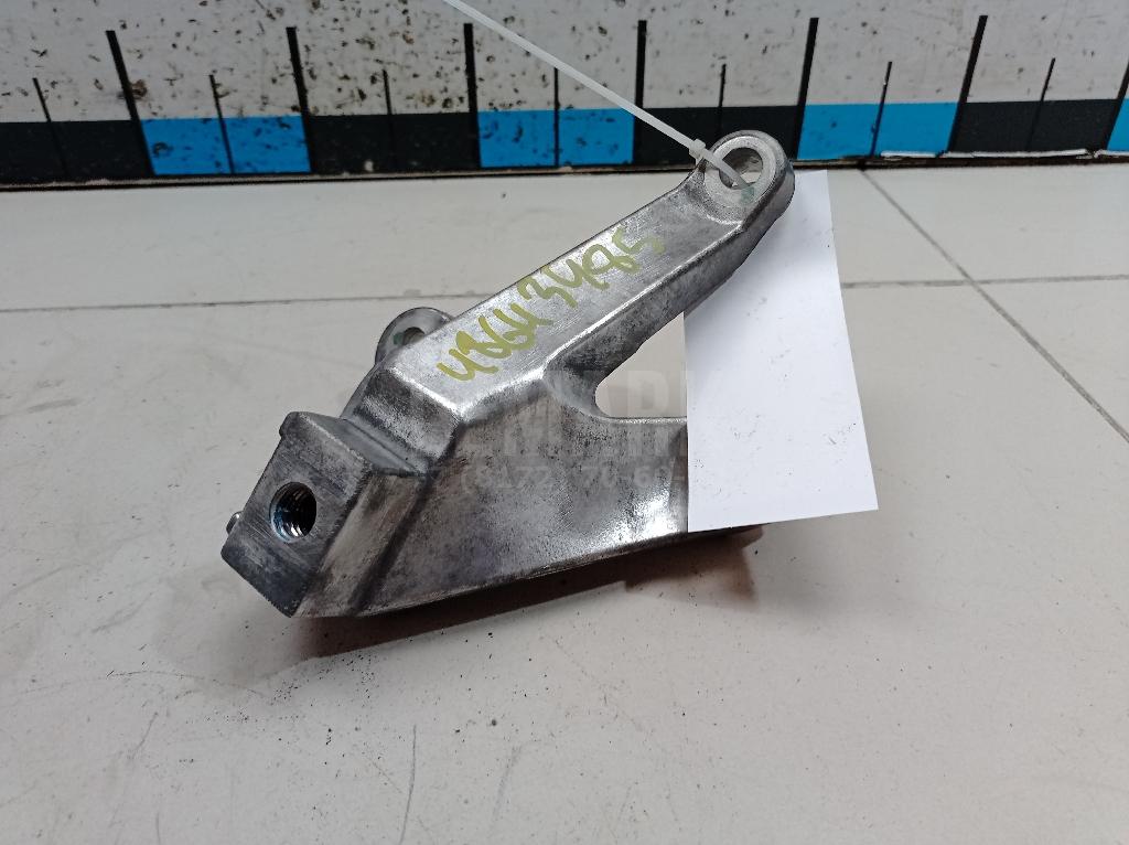 Кронштейн КПП 1326812 Ford