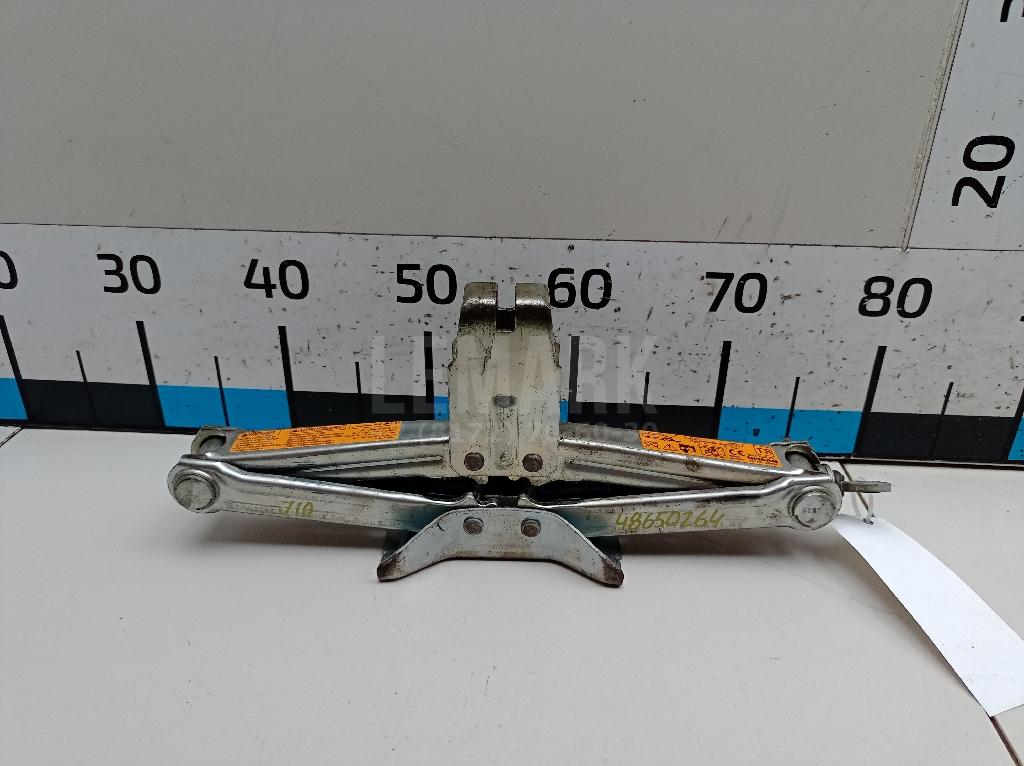 Домкрат 99550EQ56C Nissan