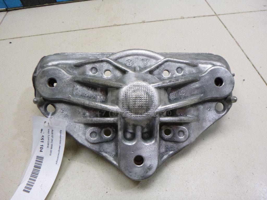 Кронштейн амортизатора 7L0412391E VAG