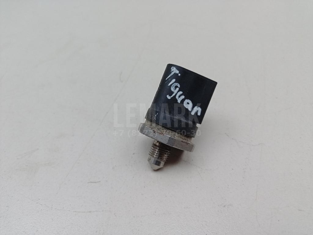 Датчик давления топлива 06J906051F VAG