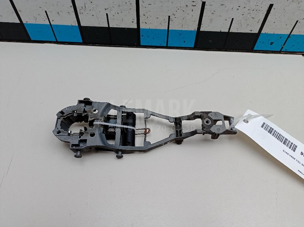 Кронштейн ручки 1Z0839885 VAG