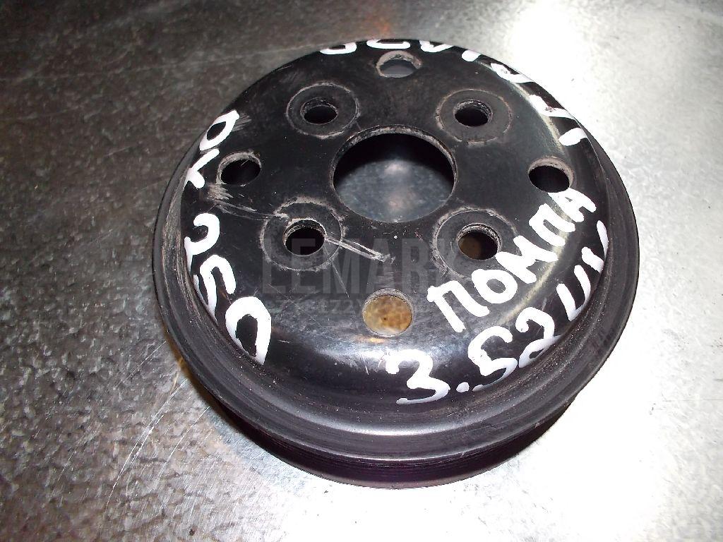 Шкив водяного насоса (помпы) 1617331010 Toyota