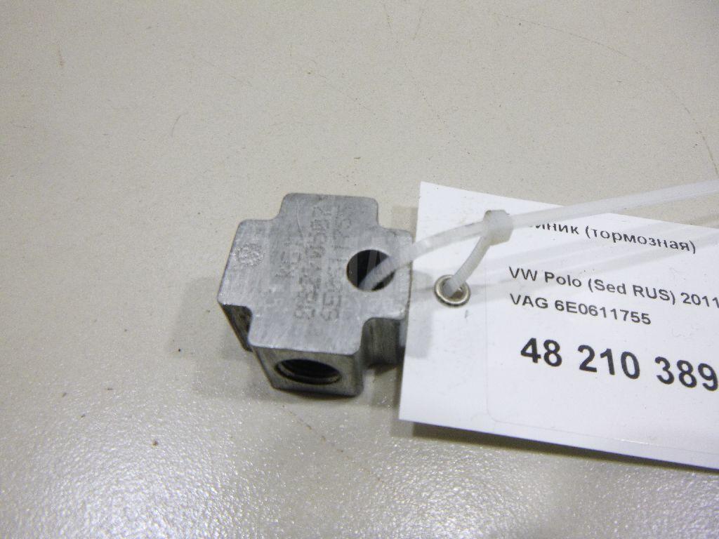 Тройник (тормозная) 6E0611755 VAG