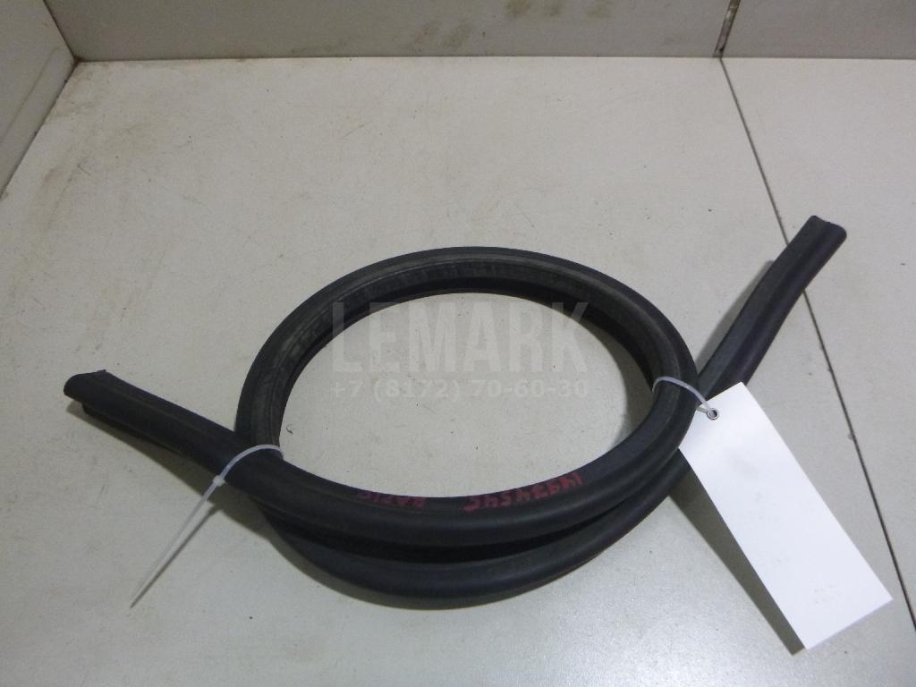 Уплотнитель капота 5JA823723A VAG