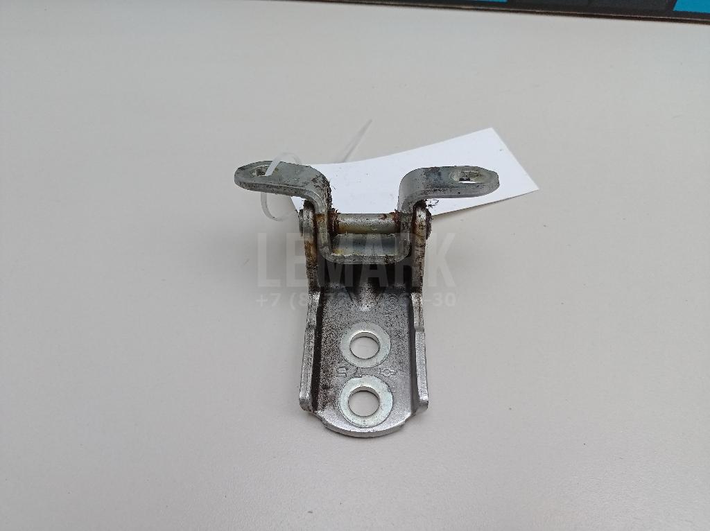 Петля двери 824204P00A Nissan