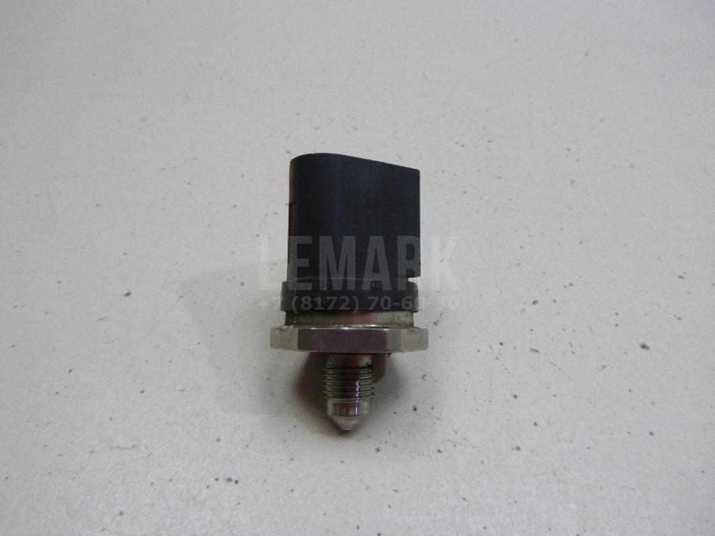 Датчик давления топлива 06J906051F VAG