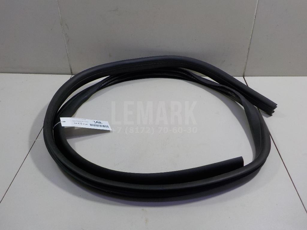Уплотнитель двери 1748755 Ford