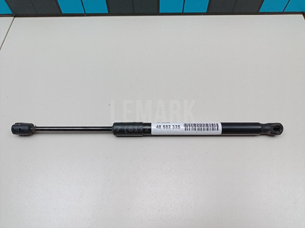 Амортизатор крышки багажника 1683268 Ford