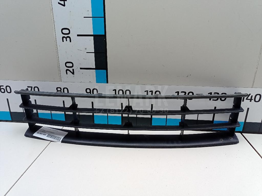 Решетка в бампер центральная 1Z0853677C VAG