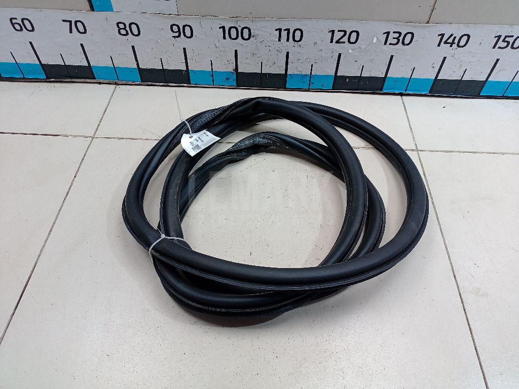 Уплотнитель двери 5E5867368C VAG