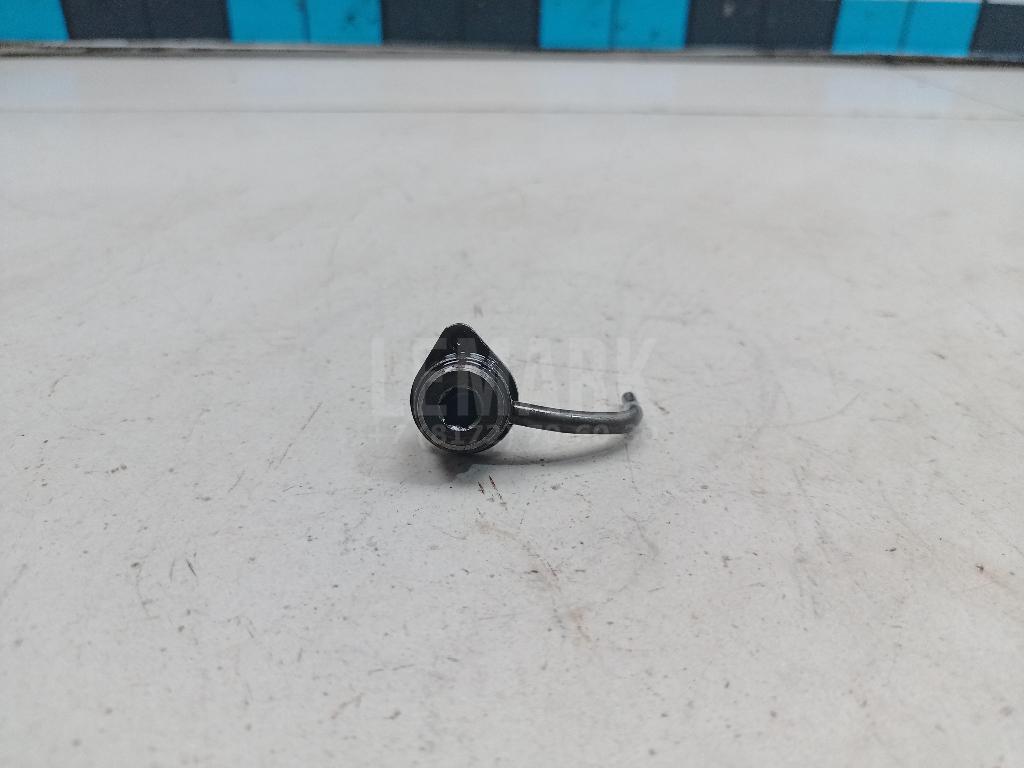 Форсунка масляная 115601KA1A Nissan