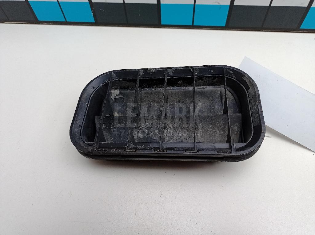 Решетка вентиляционная 4858452 Ford