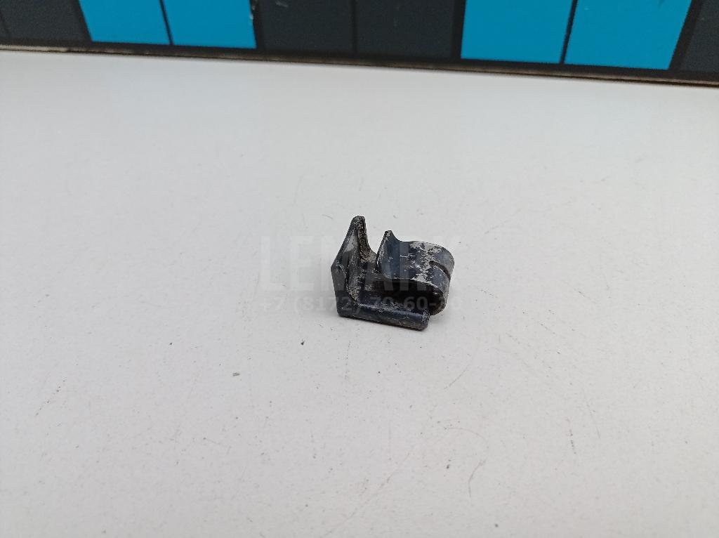 Крепеж брызговика 1437185 Ford
