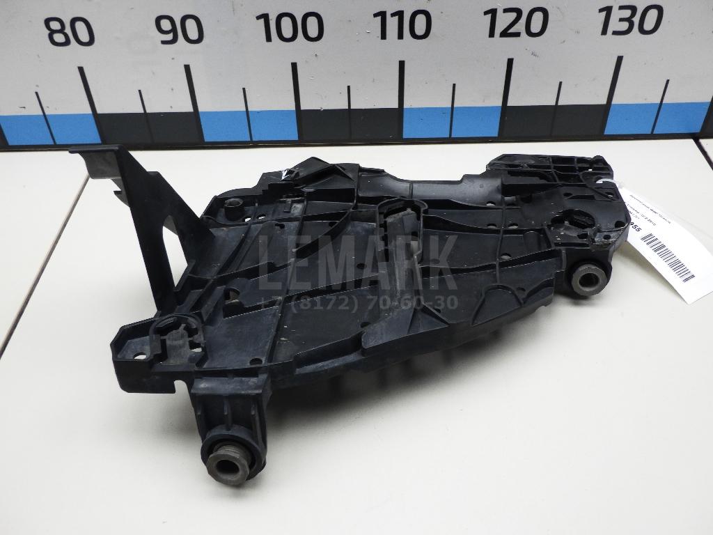 Кронштейн фар левый 7L6941291 VAG