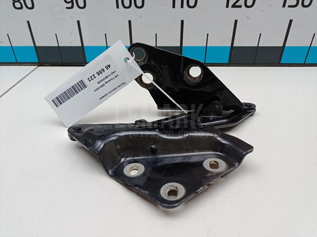 Петля капота правая 7L6823302B VAG