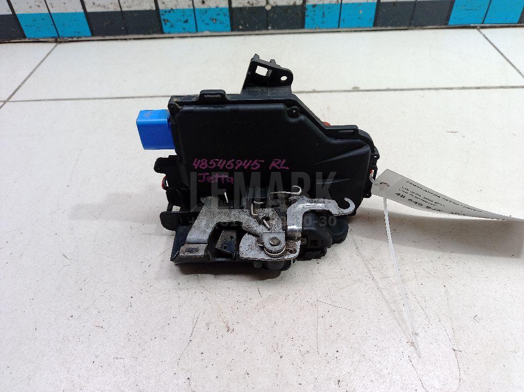 Замок двери задней левой 7L0839015D VAG