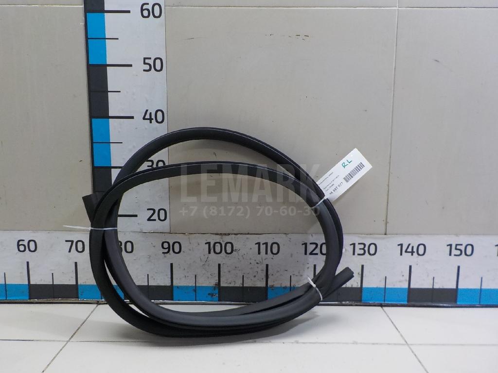 Уплотнитель двери 1750006 Ford