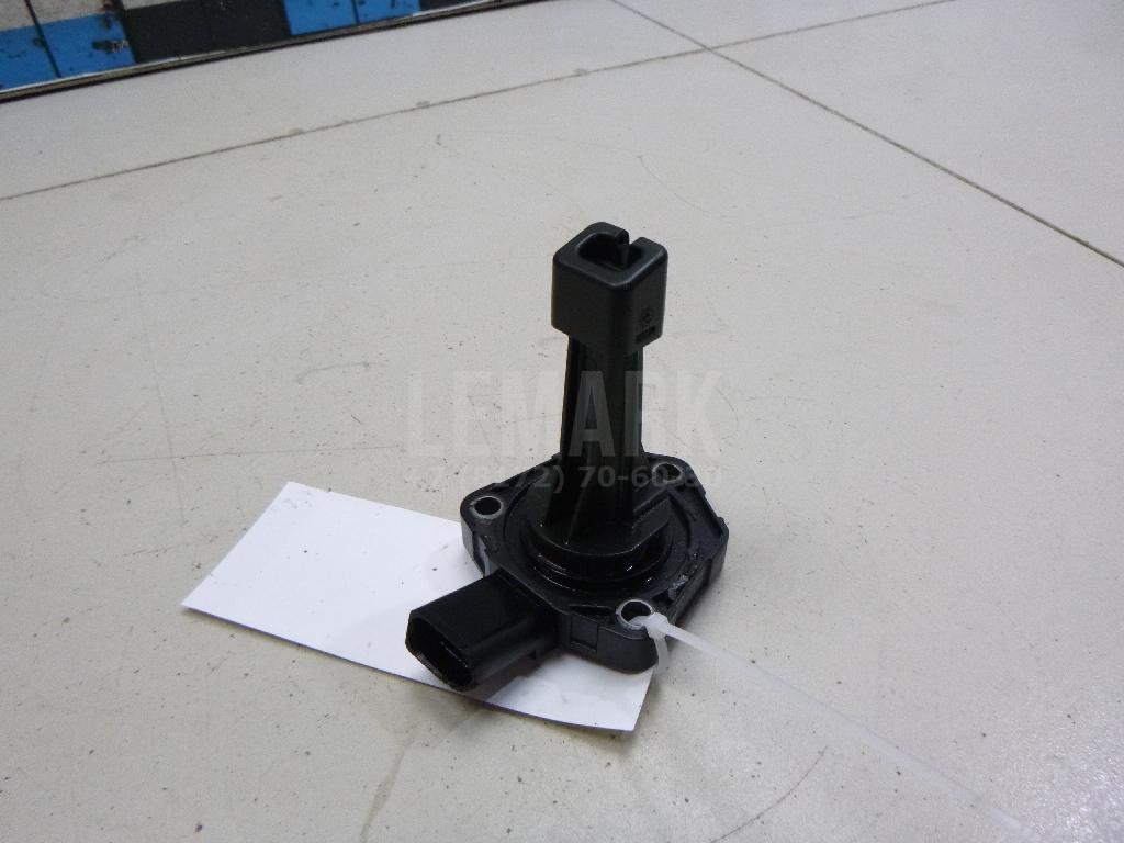 Датчик уровня масла 03C907660M VAG