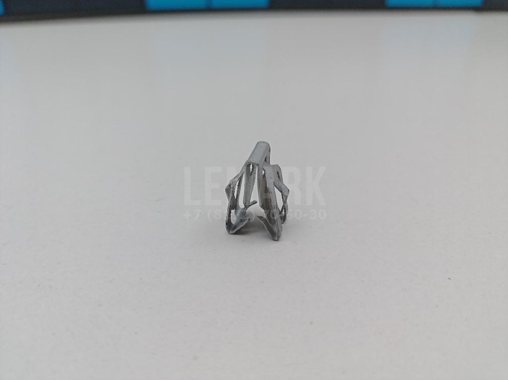 Крепеж 1490222 Ford