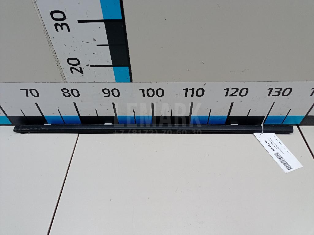 Накладка стекла заднего левого 82821JD00A Nissan