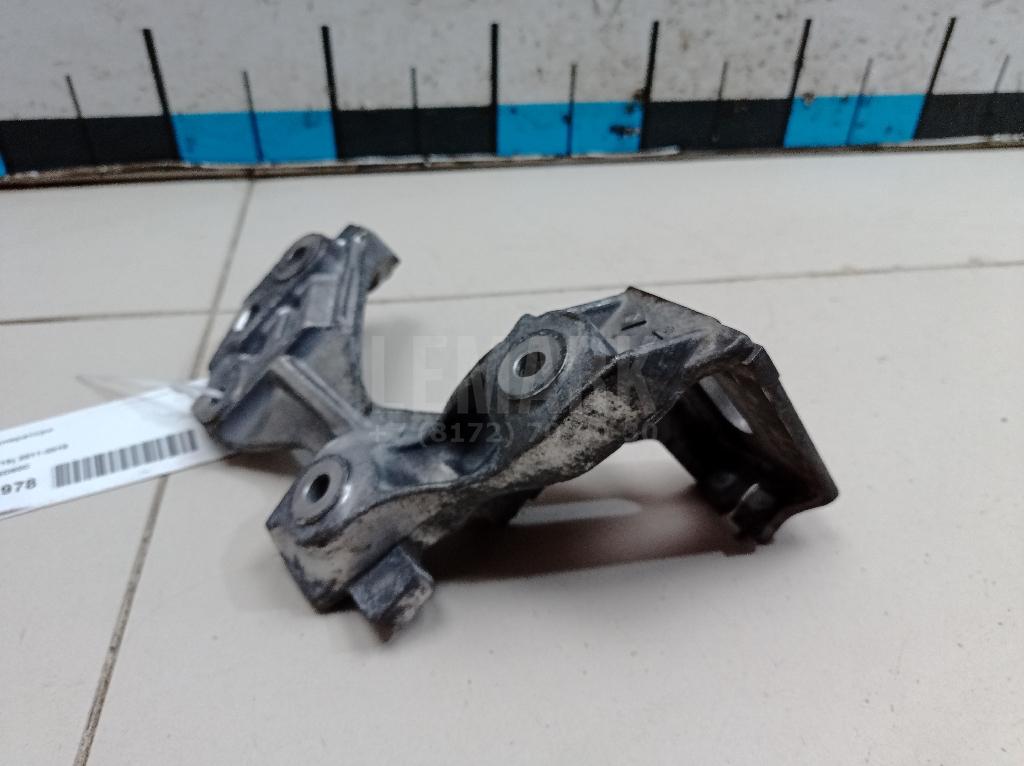 Кронштейн генератора 11710ED50C Nissan
