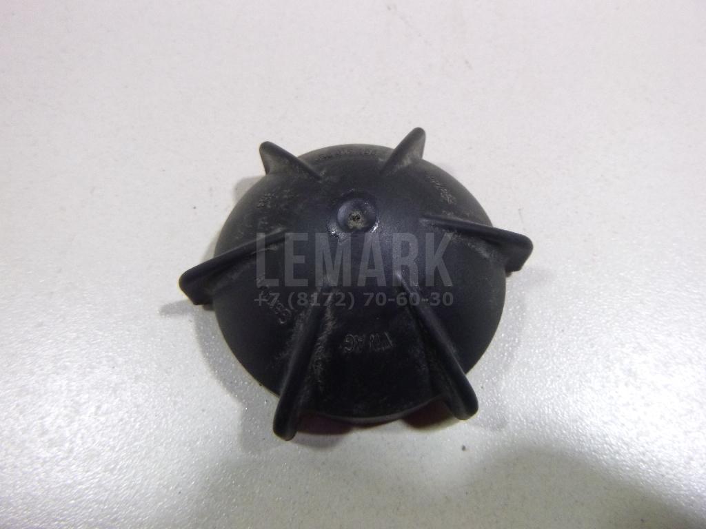 Пыльник гайки заднего амортизатора 6R0512135 VAG