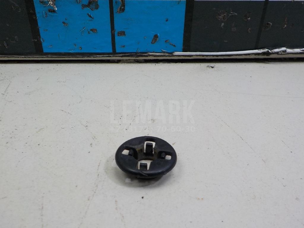 Крепеж 657732J000 Nissan