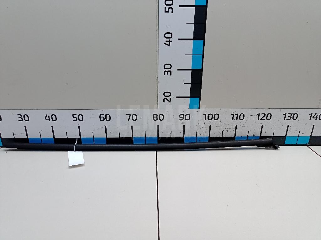 Накладка стекла заднего правого 5C68394785AP VAG