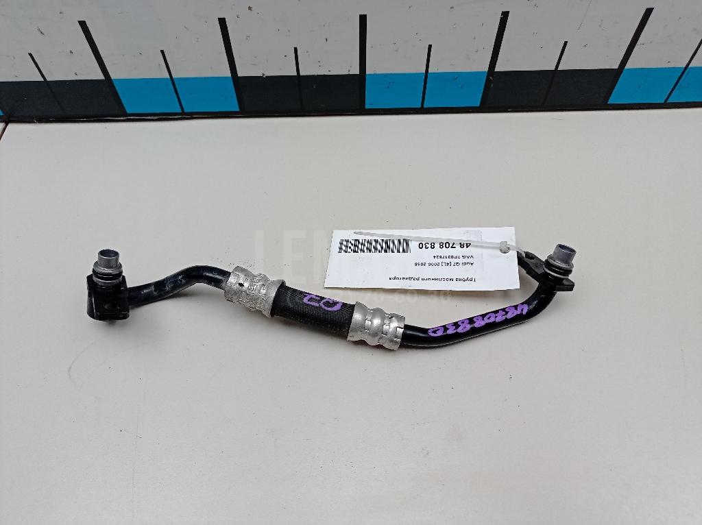Трубка масляного радиатора 7P0317824 VAG