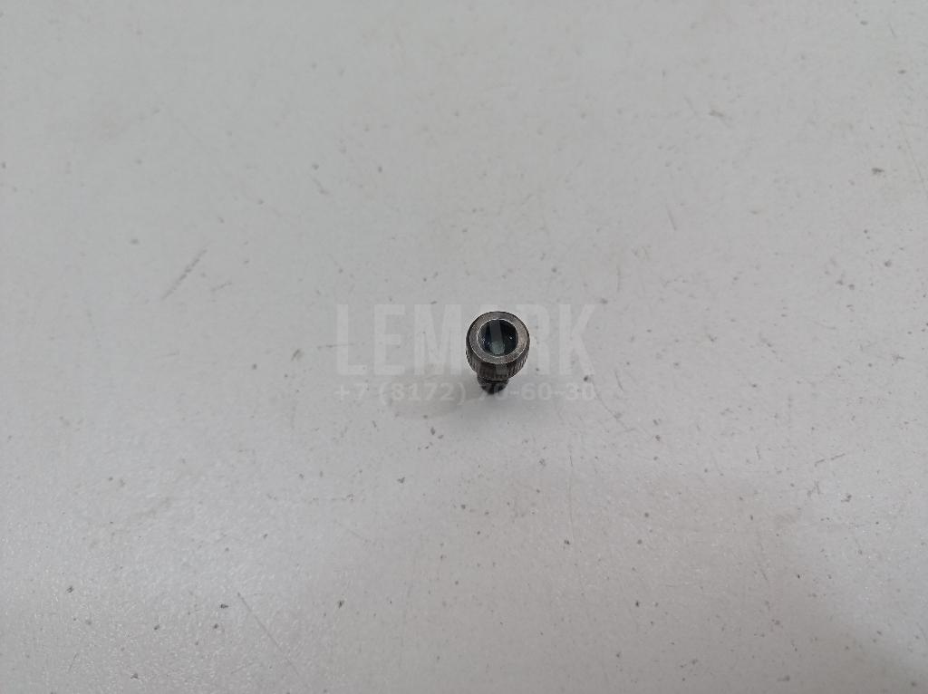 Болт 9011006040 Toyota
